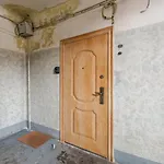 Located * 里加