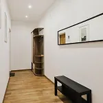 Located شقة ريغا